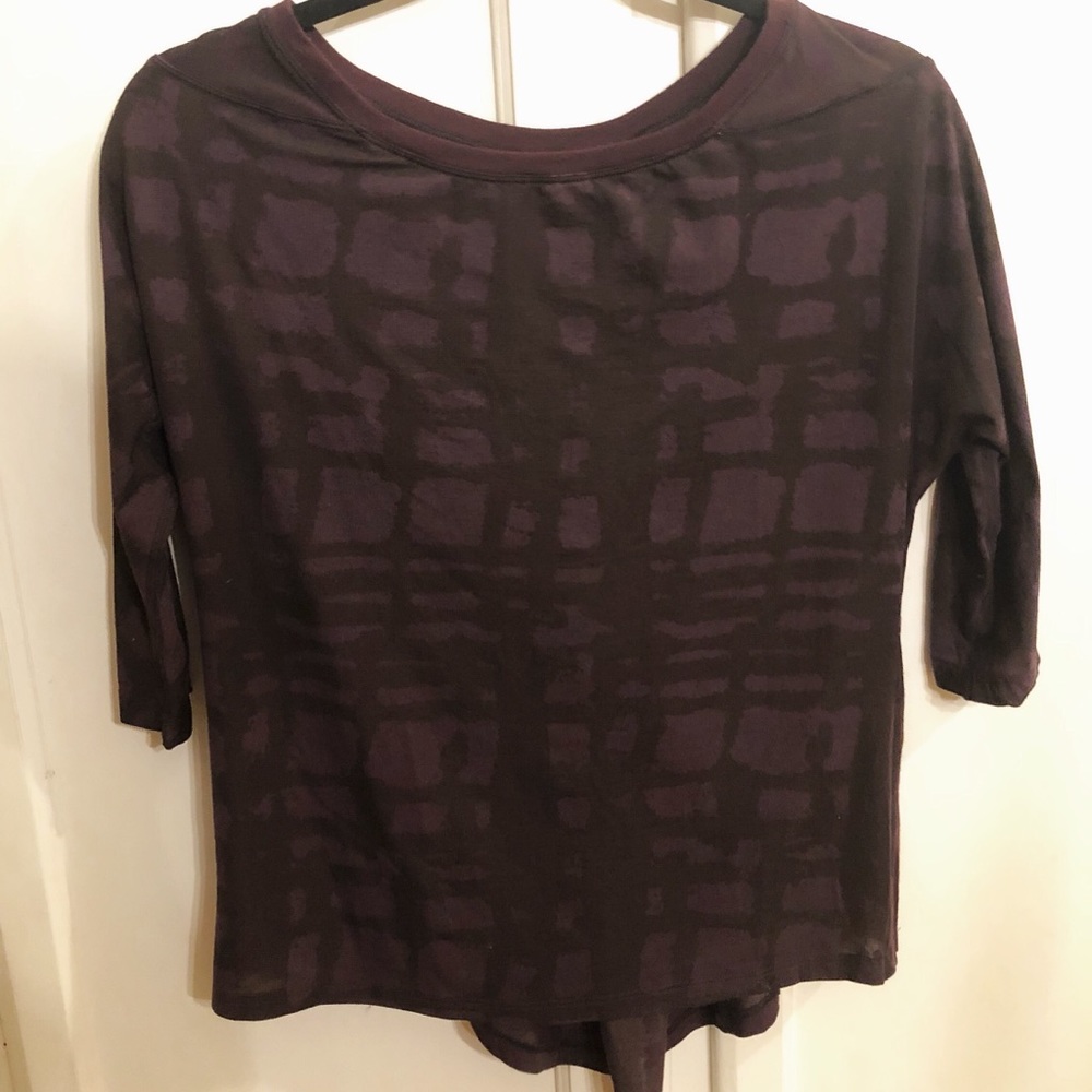 Lululemon 1/2 sleeve shirt barely worn!!